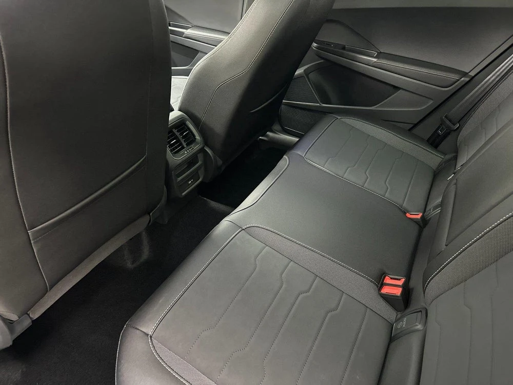 2025 Volkswagen Taos SE Black (2025 Update), 11/20