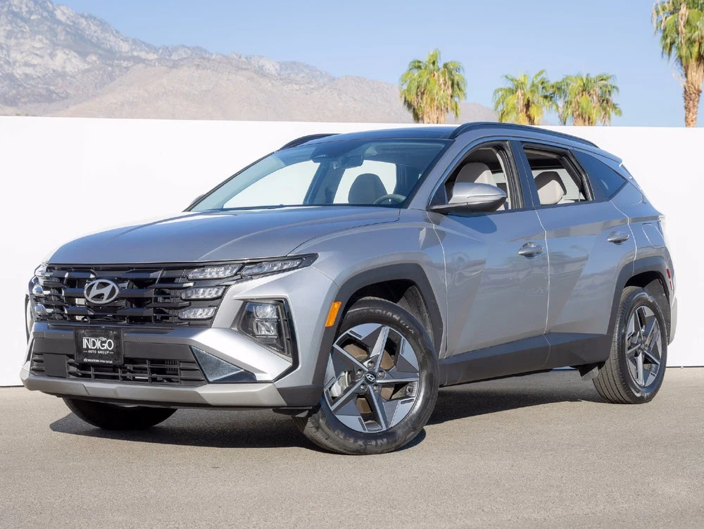 Hyundai Tucson Hybrid SEL Convenience (2025 Update) · Shimmering Silver · Indigo Auto Group