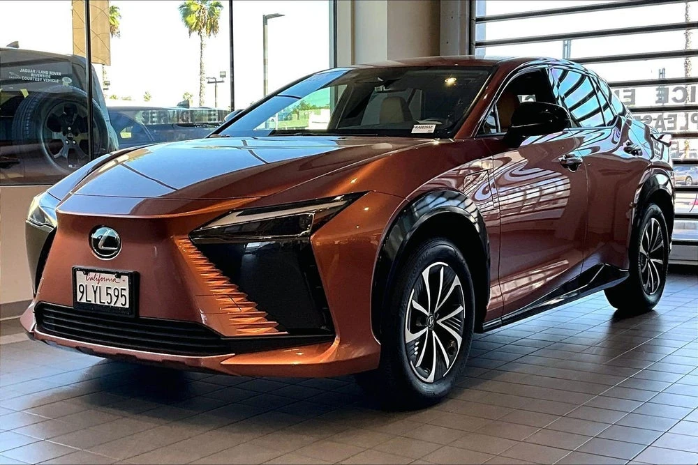 Lexus RZ 300e Premium · Copper · Indigo Auto Group