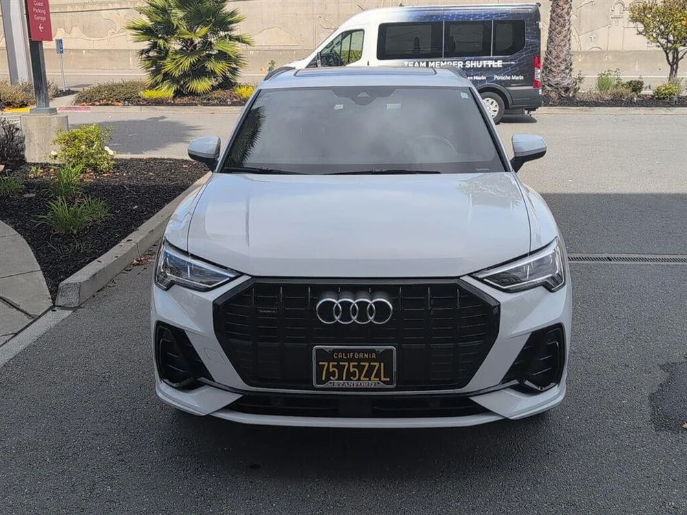 2024 Audi Q3 S line Premium Plus (F3), 2/13