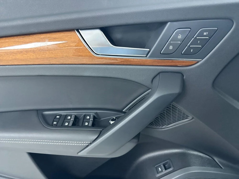 2023 Audi Q5 S line 45 TFSI quattro Premium Plus (FY), 10/20
