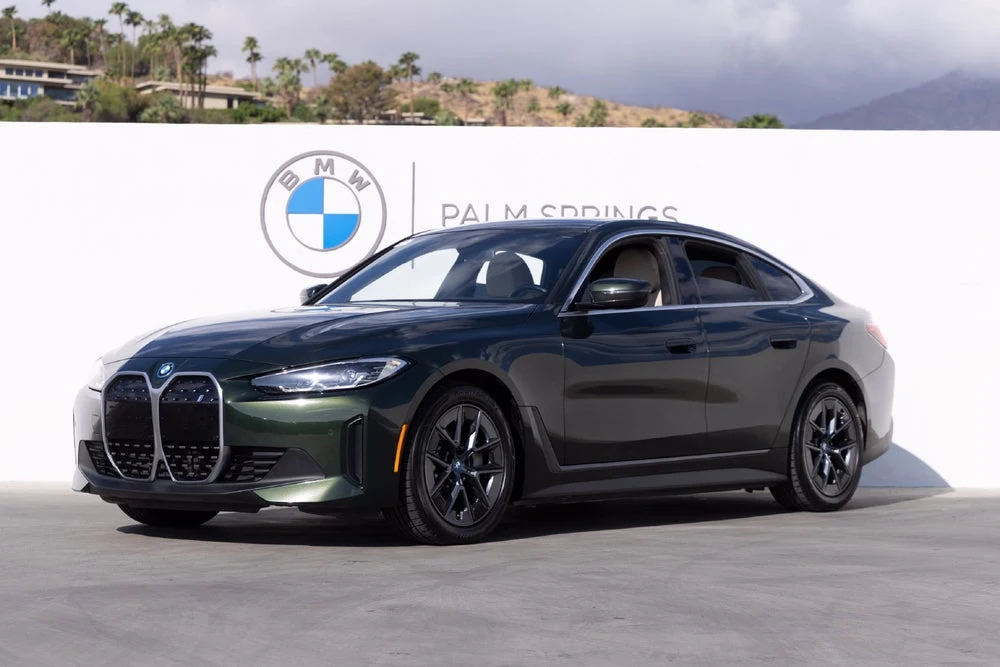 BMW i4 eDrive35 (G26) · San Remo Green Metallic · Indigo Auto Group