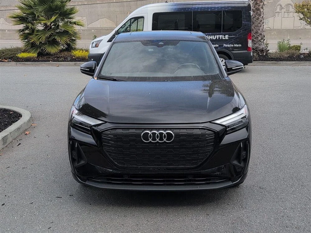 2023 Audi Q4 Sportback e-tron Premium (FZ), 2/15