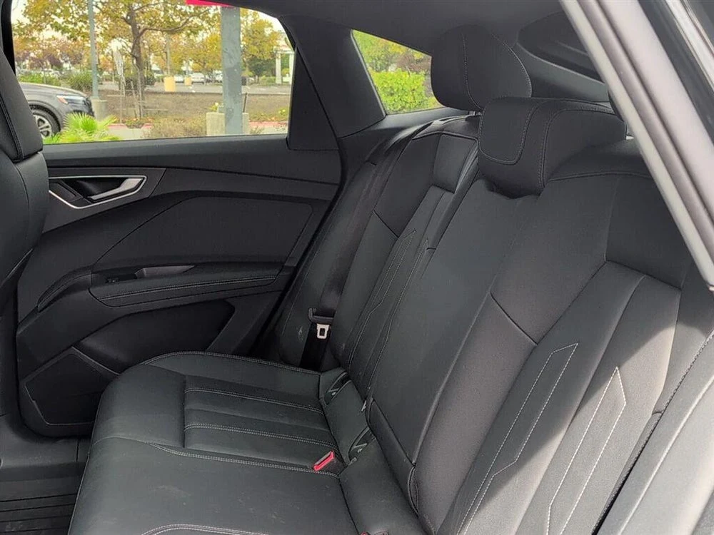 2023 Audi Q4 Sportback e-tron Premium (FZ), 12/15