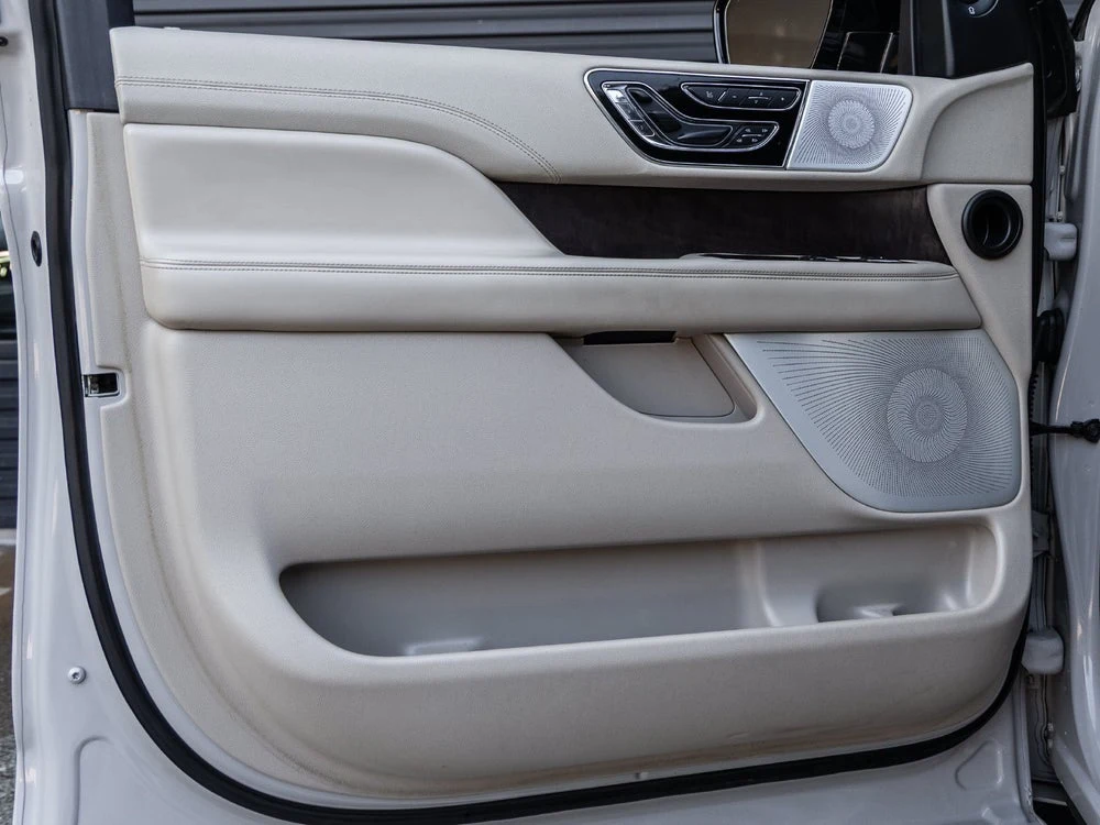 2021 Lincoln Navigator Reserve (4th Generation), 19/20