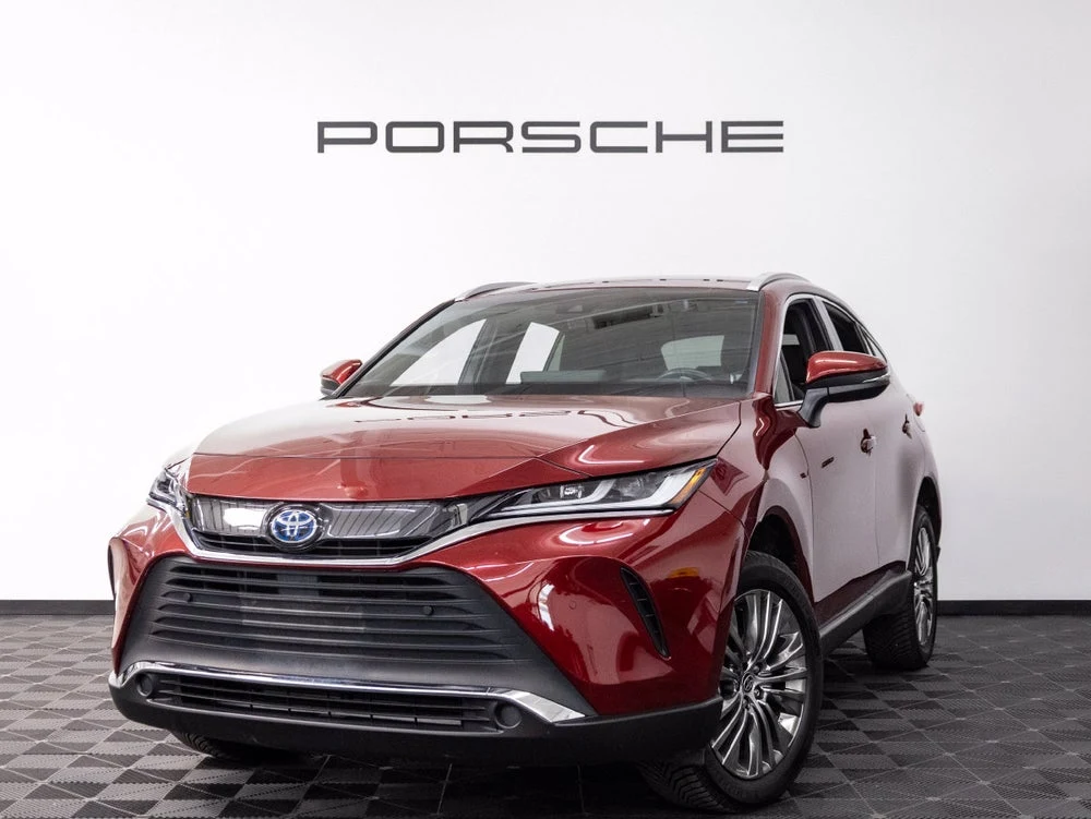 Toyota Venza XLE (XU80) · Ruby Flare Pearl · Indigo Auto Group