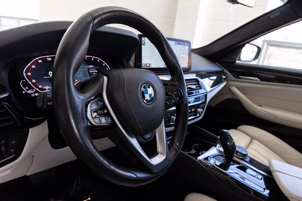 2023 BMW 530e xDrive (G30), 16/20
