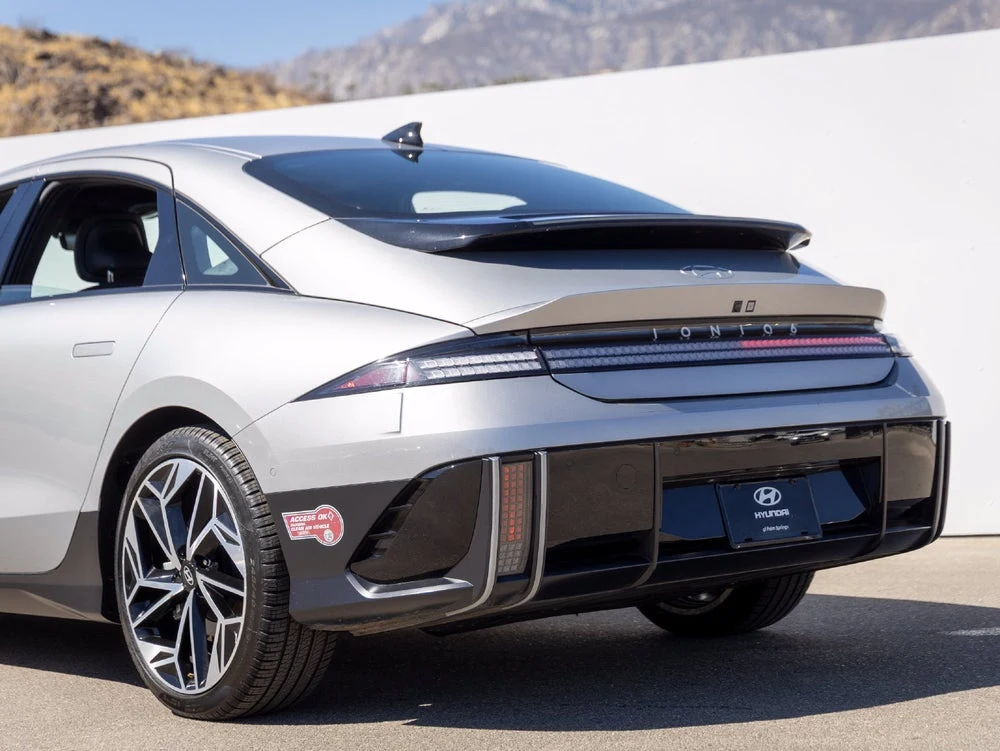 2023 Hyundai IONIQ 6 Limited (Original Version), 8/13