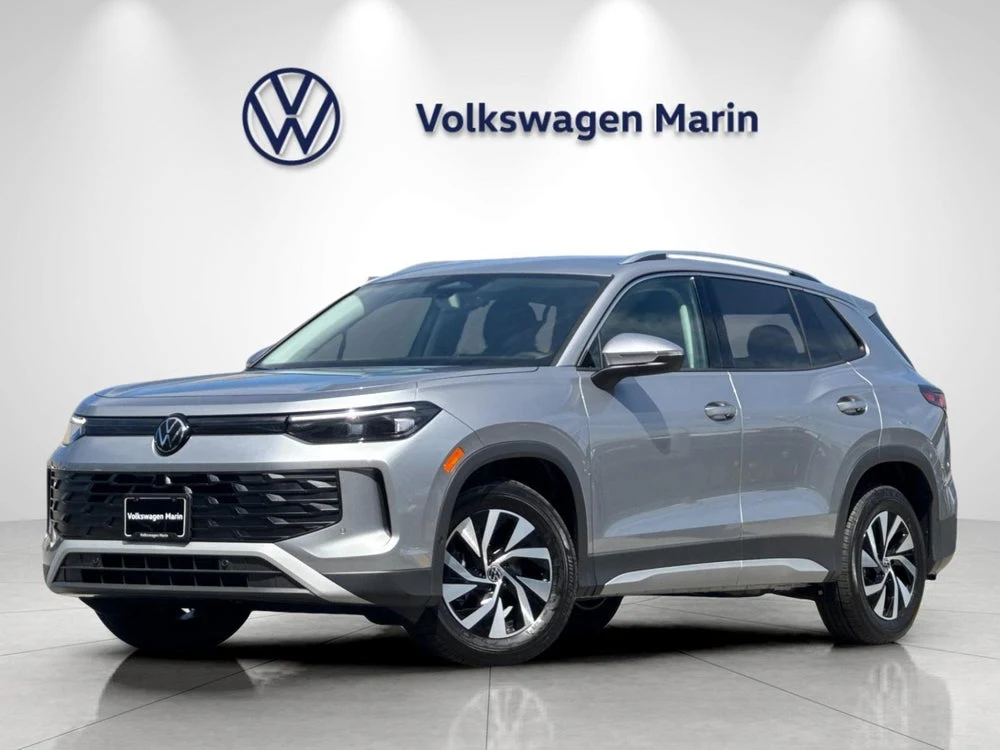Volkswagen Tiguan S (3rd Generation North America) · Pyrite Silver Metallic · Indigo Auto Group