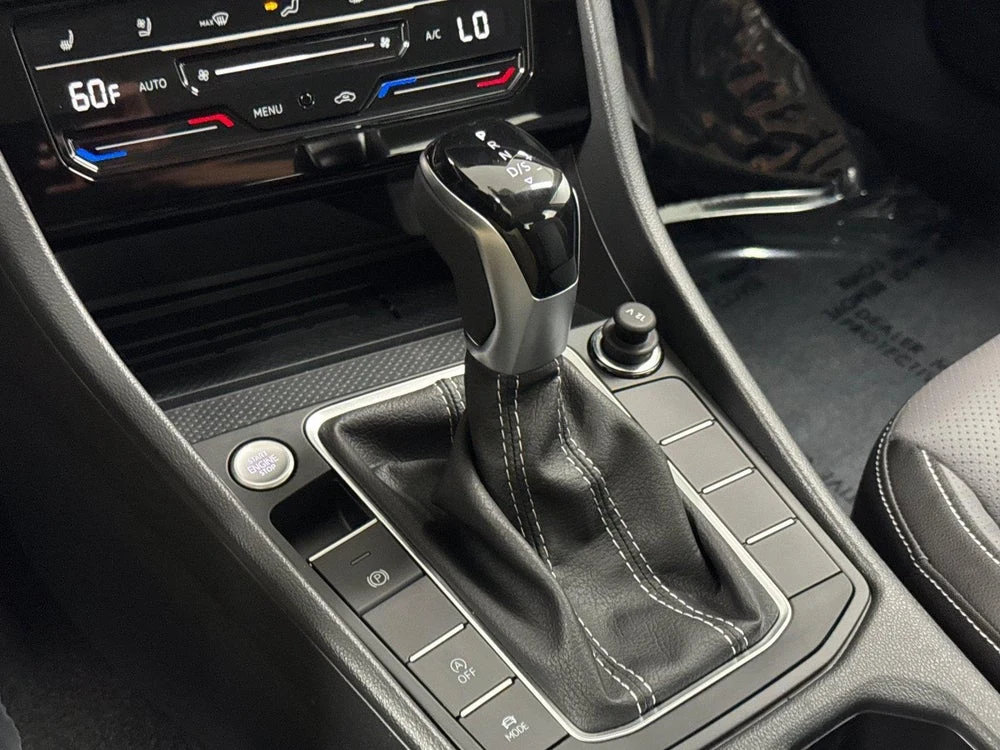 2026 Volkswagen Jetta SEL (2025 Update), 19/20