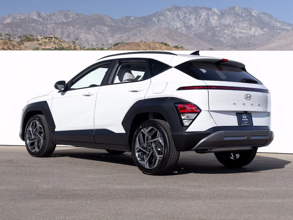 2027 Hyundai Kona SEL Premium (SX2), 4/20