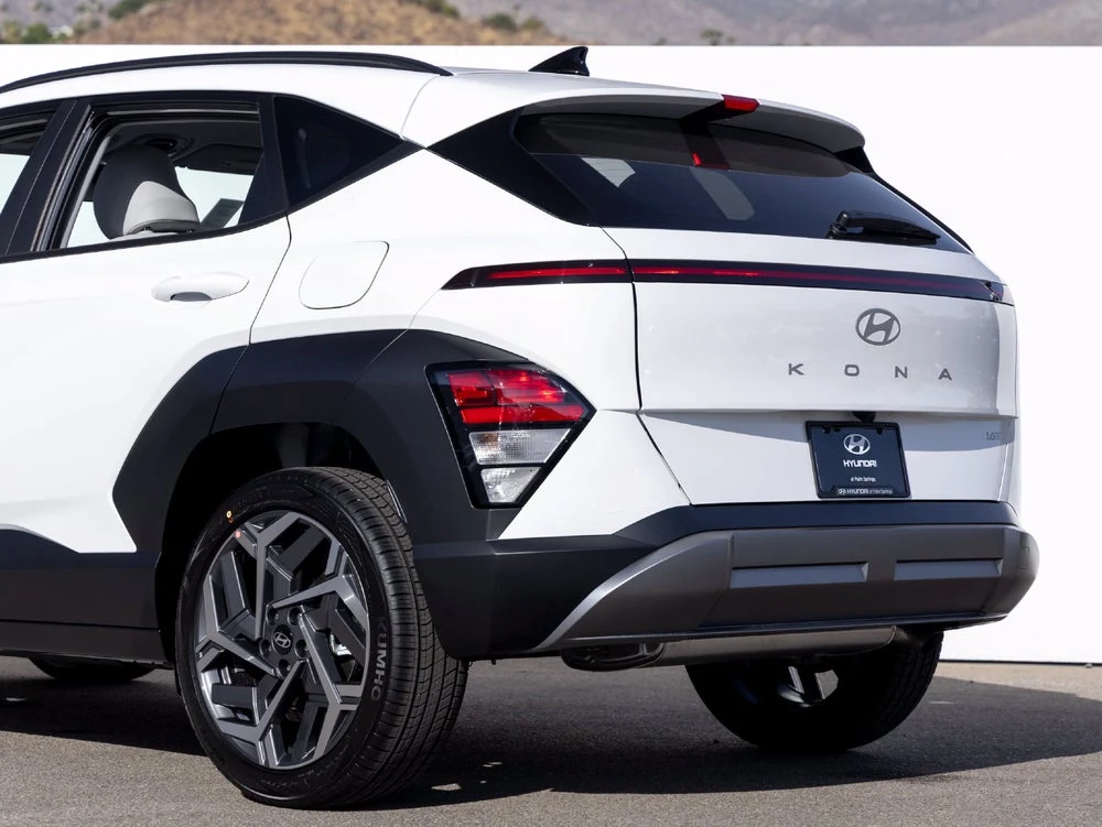 2027 Hyundai Kona SEL Premium (SX2), 5/20