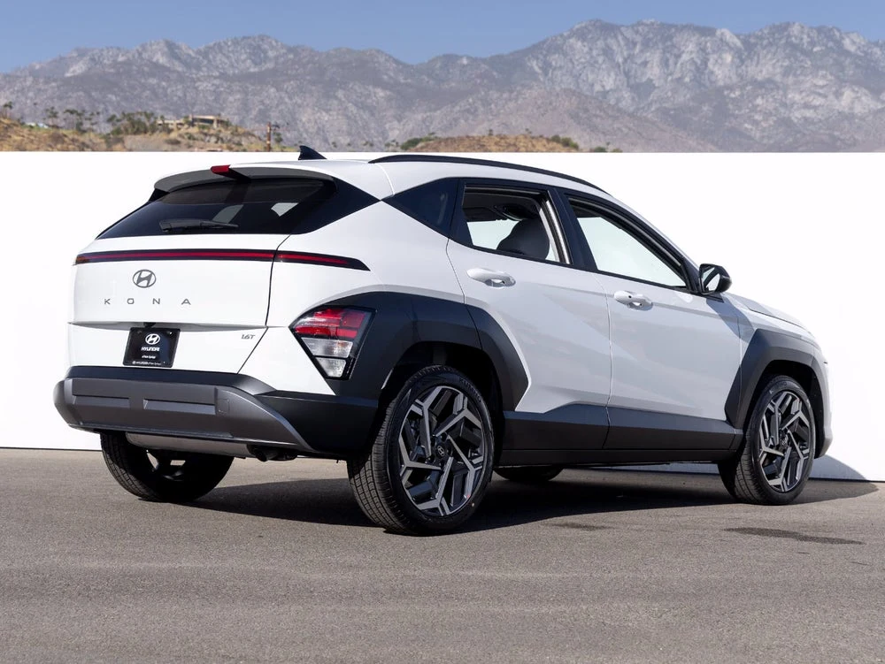 2027 Hyundai Kona SEL Premium (SX2), 7/20