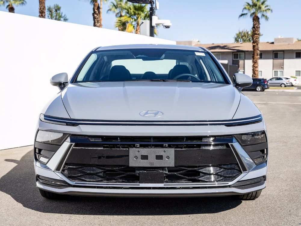 2027 Hyundai Sonata Hybrid Blue (2024 Update), 3/20