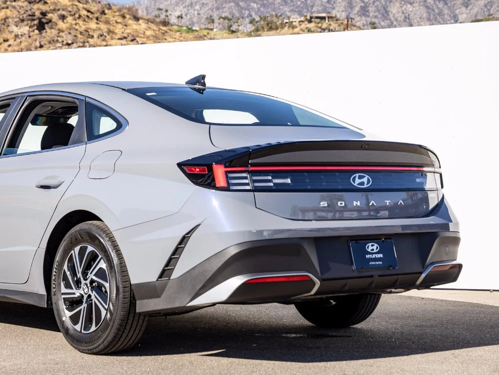 2027 Hyundai Sonata Hybrid Blue (2024 Update), 8/20