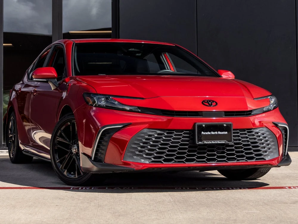 2025 Toyota Camry SE (XV80), 2/20