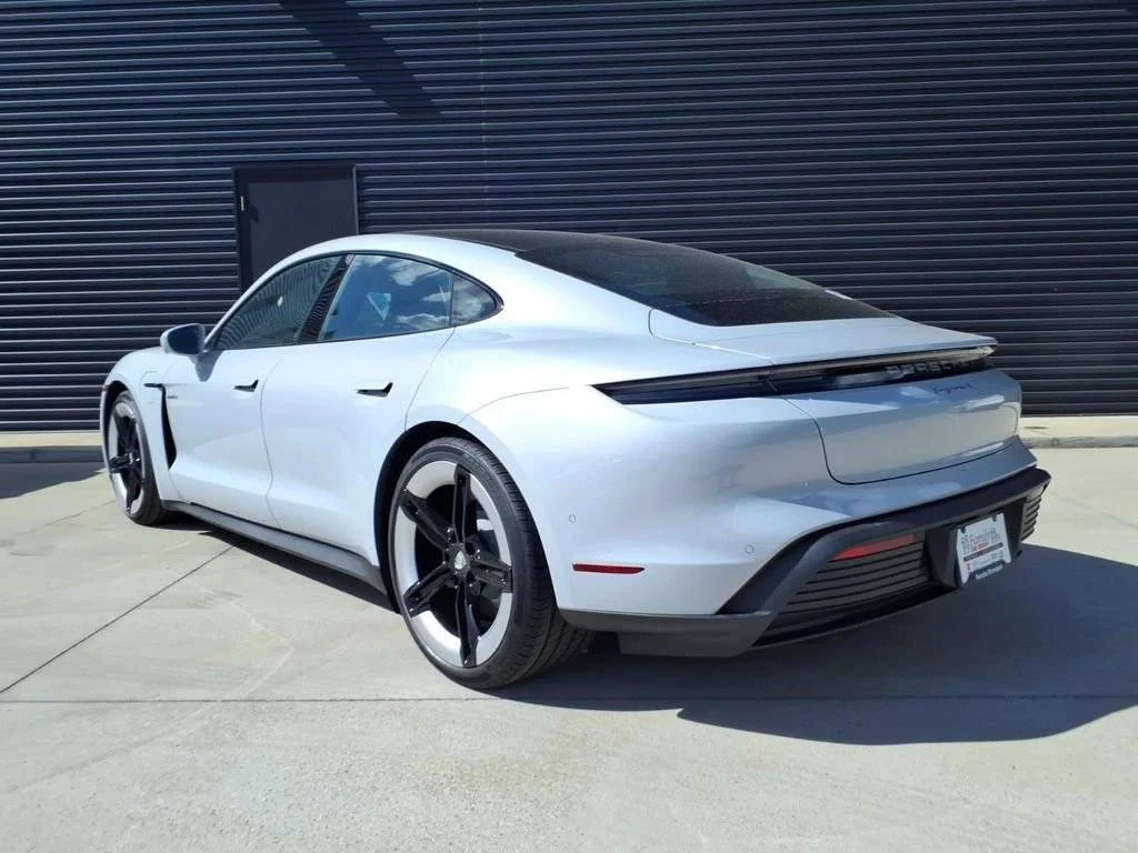 2026 Porsche Taycan 4 Sedan (2025 Update), 3/20