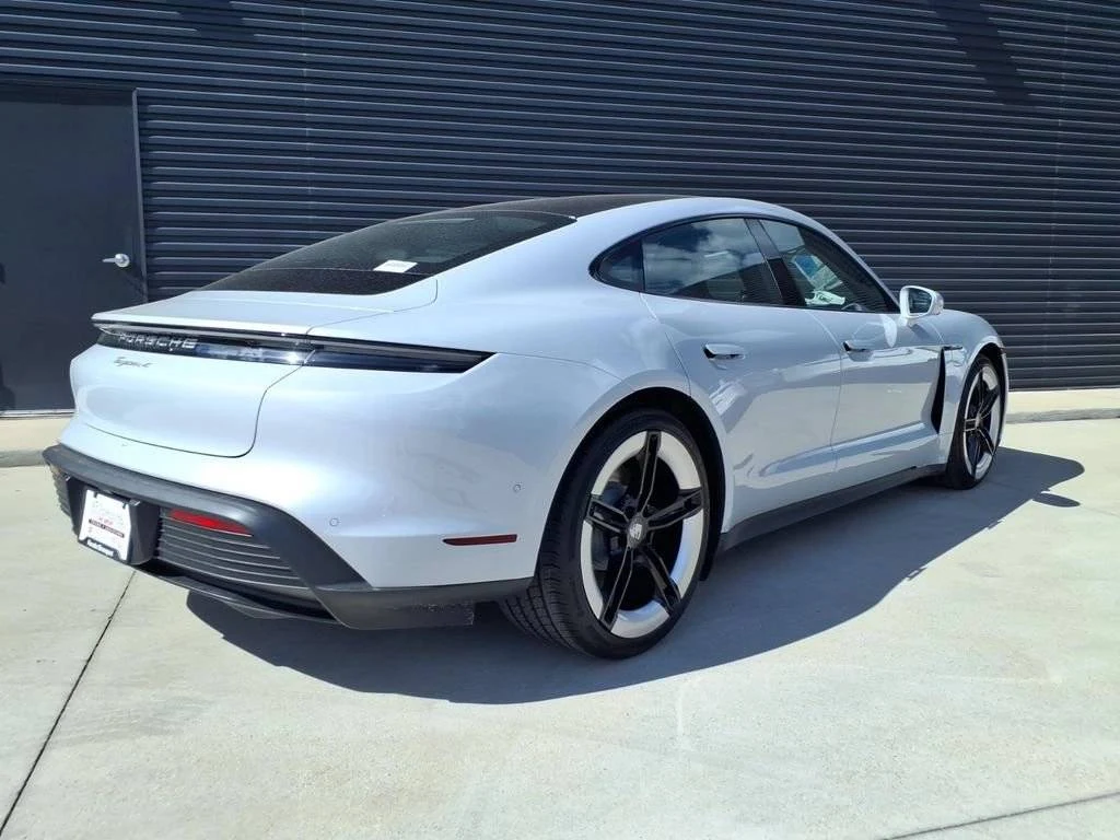 2026 Porsche Taycan 4 Sedan (2025 Update), 5/20