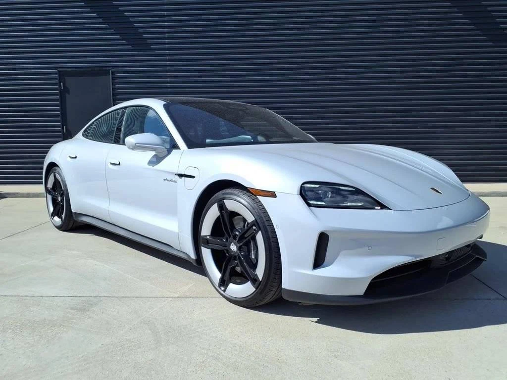 2026 Porsche Taycan 4 Sedan (2025 Update), 7/20