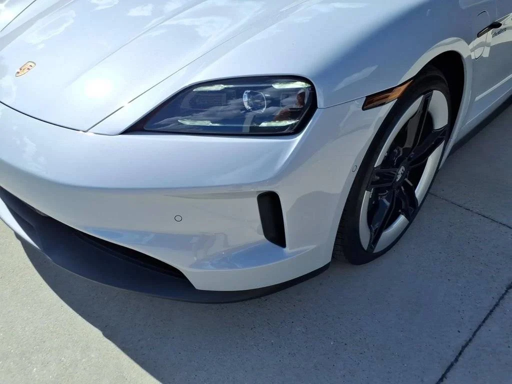 2026 Porsche Taycan 4 Sedan (2025 Update), 9/20