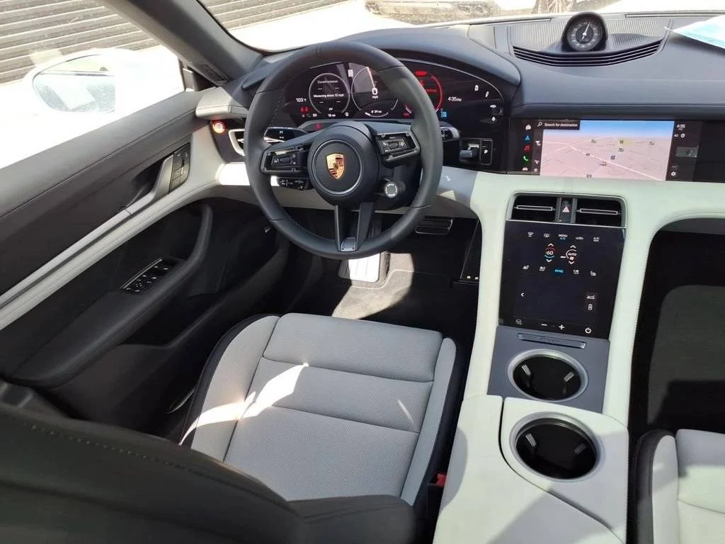2026 Porsche Taycan 4 Sedan (2025 Update), 17/20
