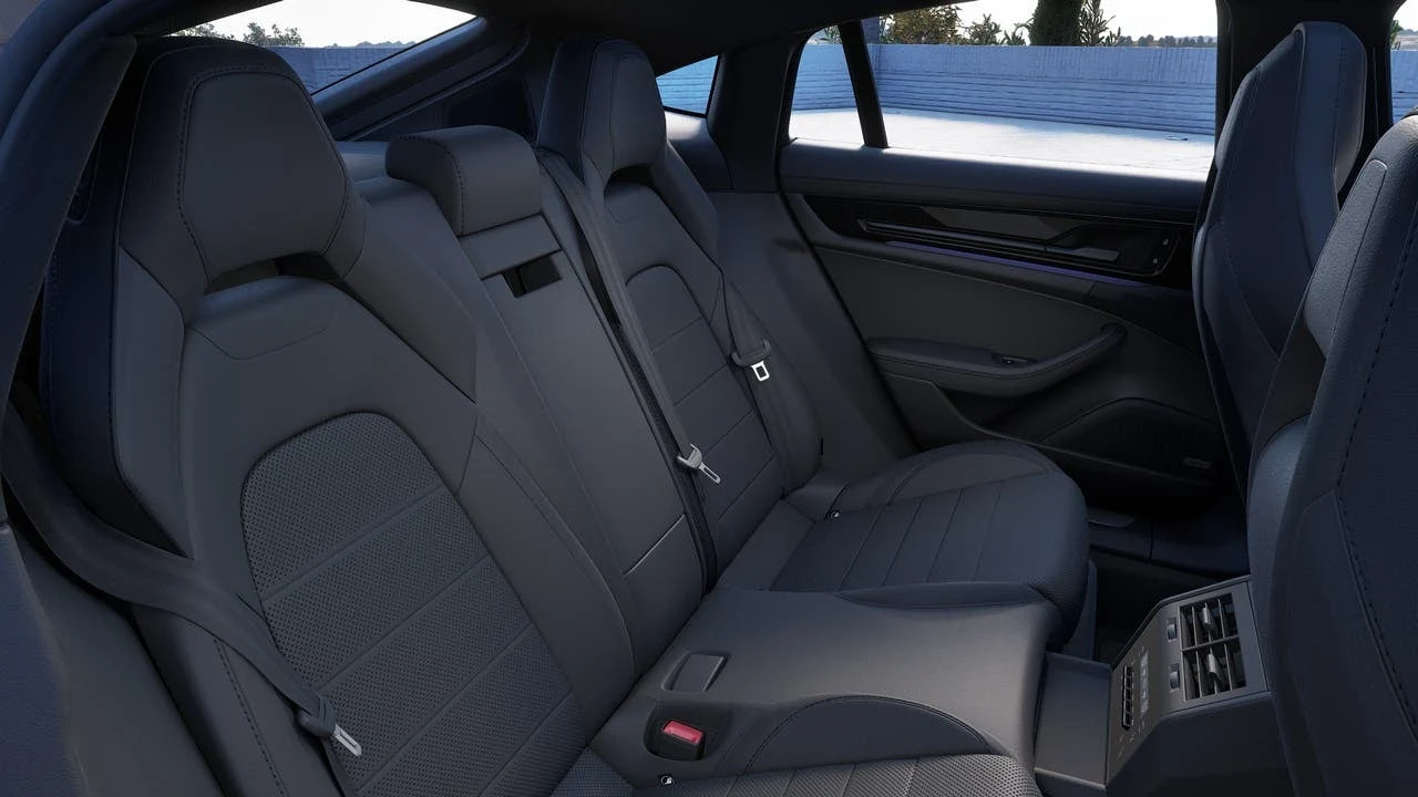 2027 Porsche Panamera (976), 13/14