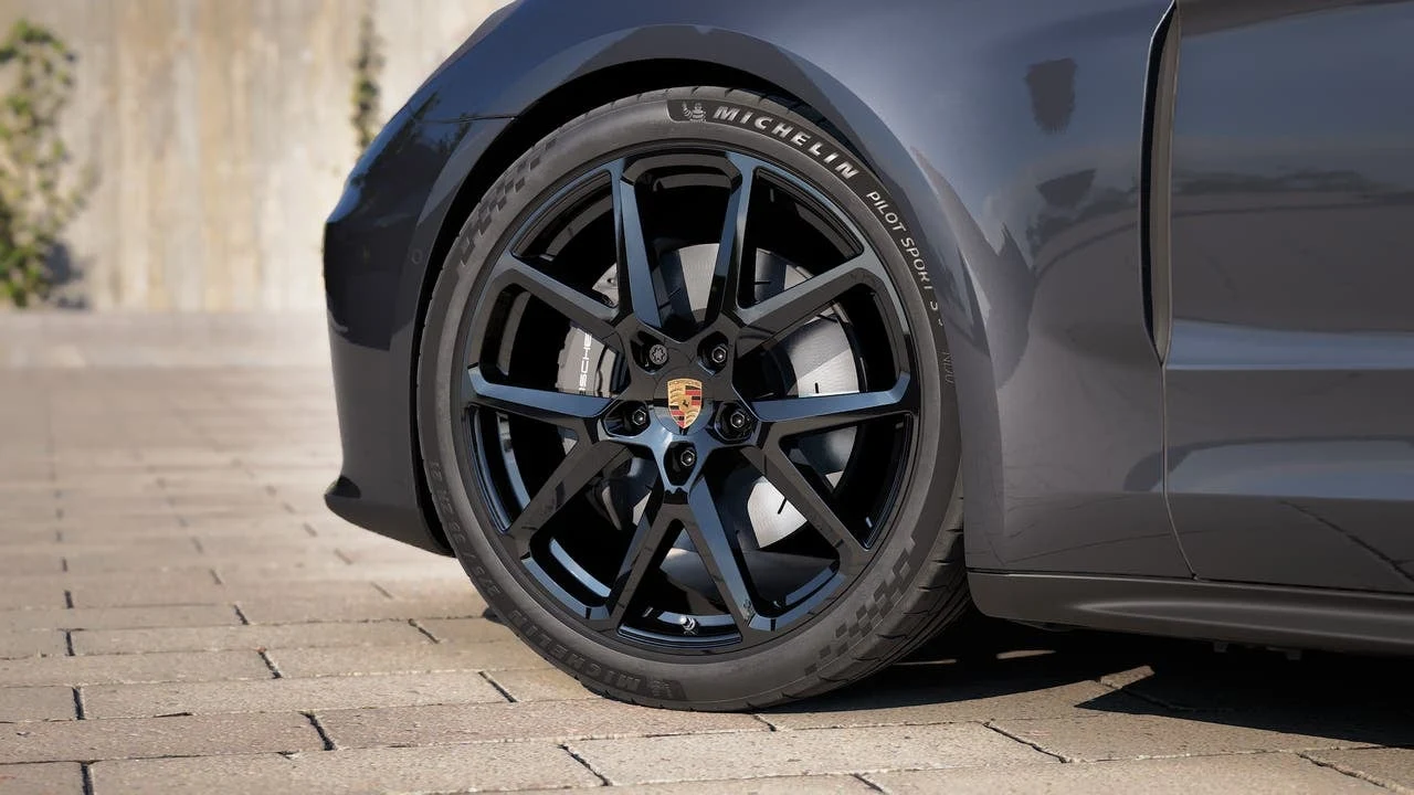 2027 Porsche Panamera 4 (976), 10/14