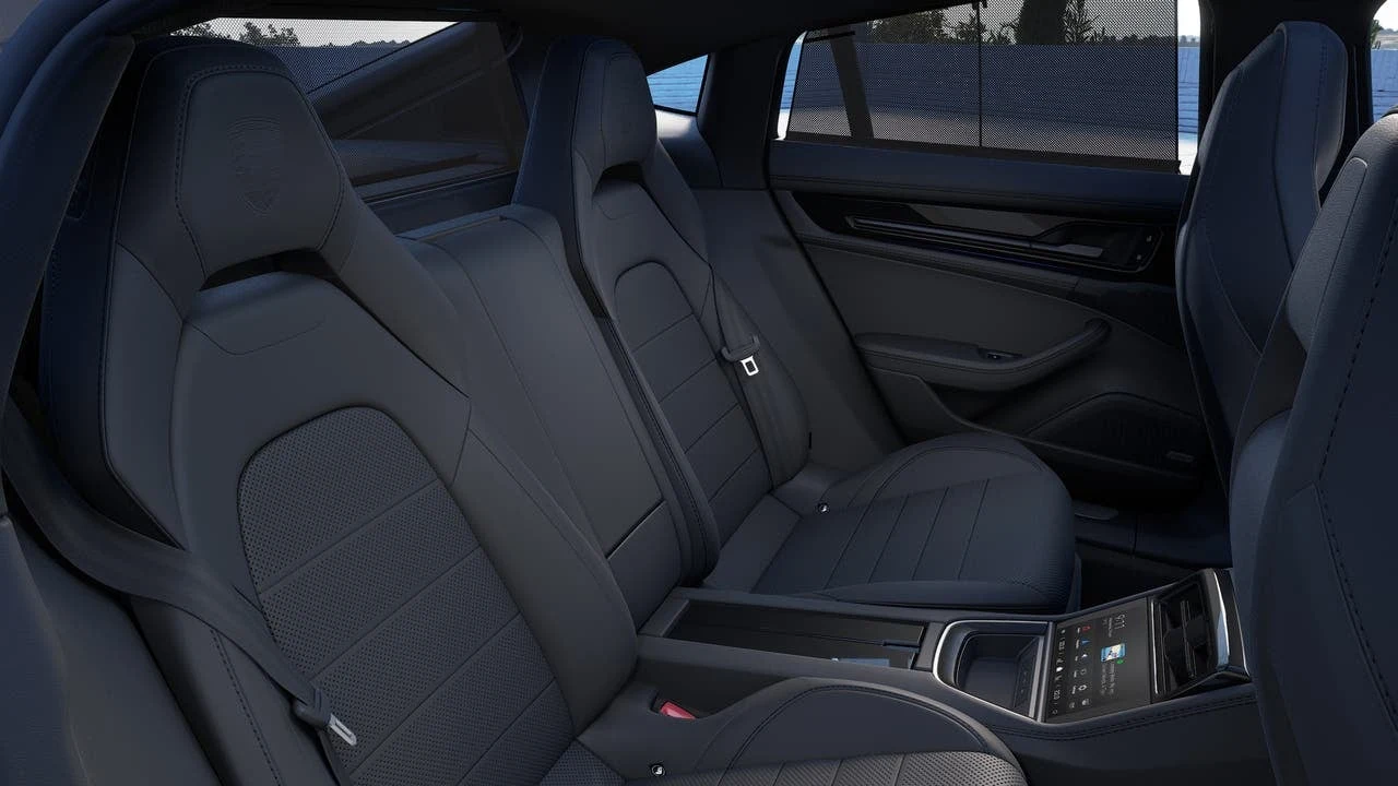 2027 Porsche Panamera 4 (976), 13/14