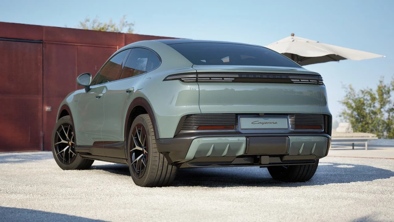 2026 Porsche Cayenne Coupé Electric (E4), 3/14