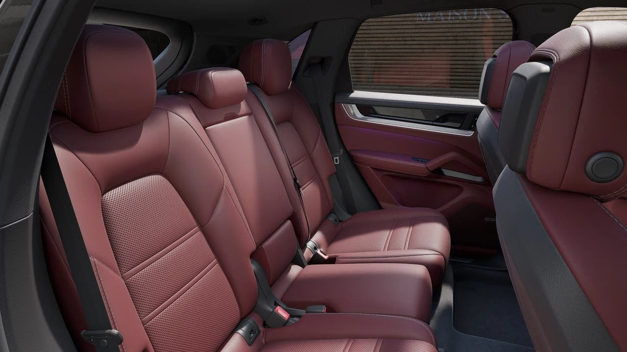 2027 Porsche Cayenne (3rd Generation, 2024 Update), 13/14
