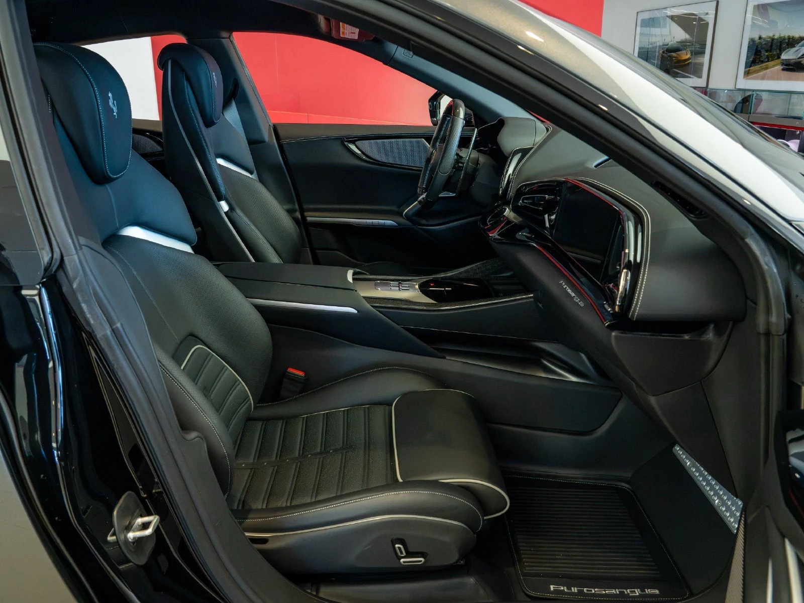 2024 Ferrari Purosangue, 21/30