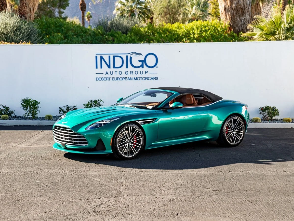 2026 Aston Martin DB12 Volante, 2/30