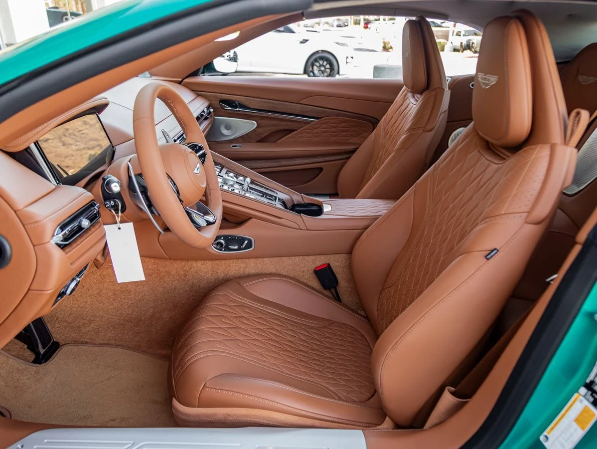 2026 Aston Martin DB12 Volante, 15/30