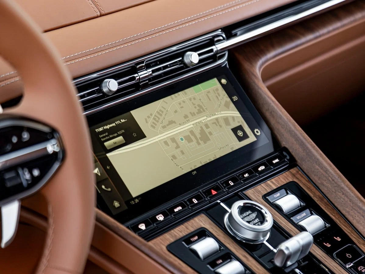 2026 Aston Martin DB12 Volante, 19/30