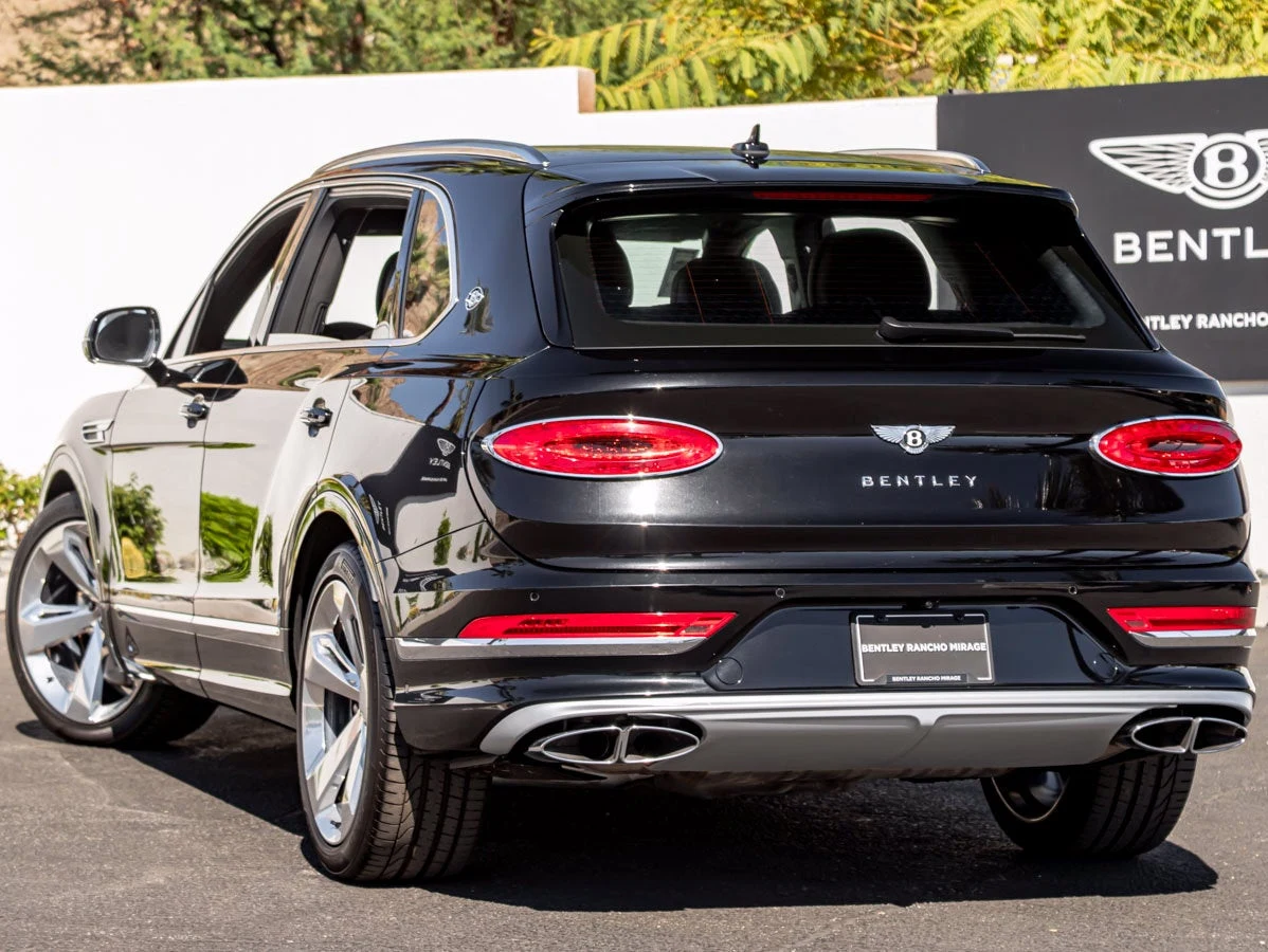 2025 Bentley Bentayga EWB V8, 4/30