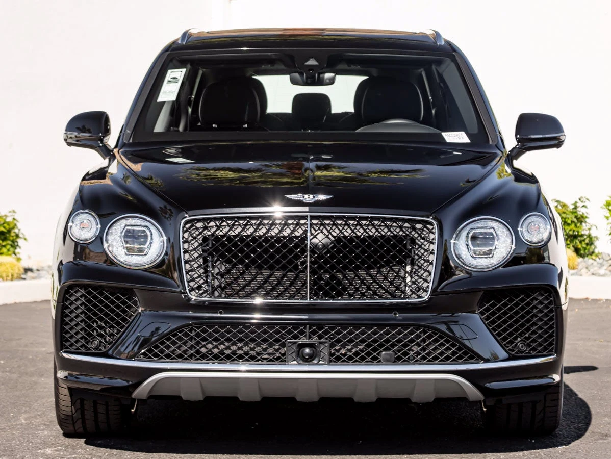 2025 Bentley Bentayga EWB V8, 7/30