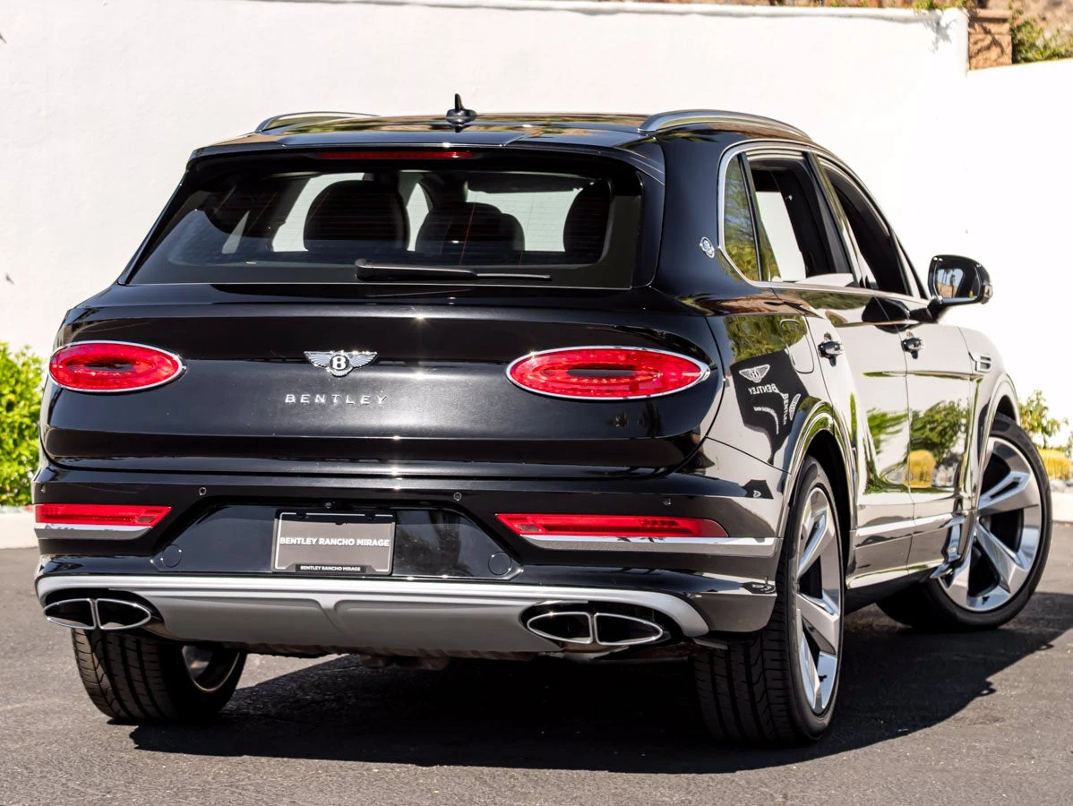 2025 Bentley Bentayga EWB V8, 9/30