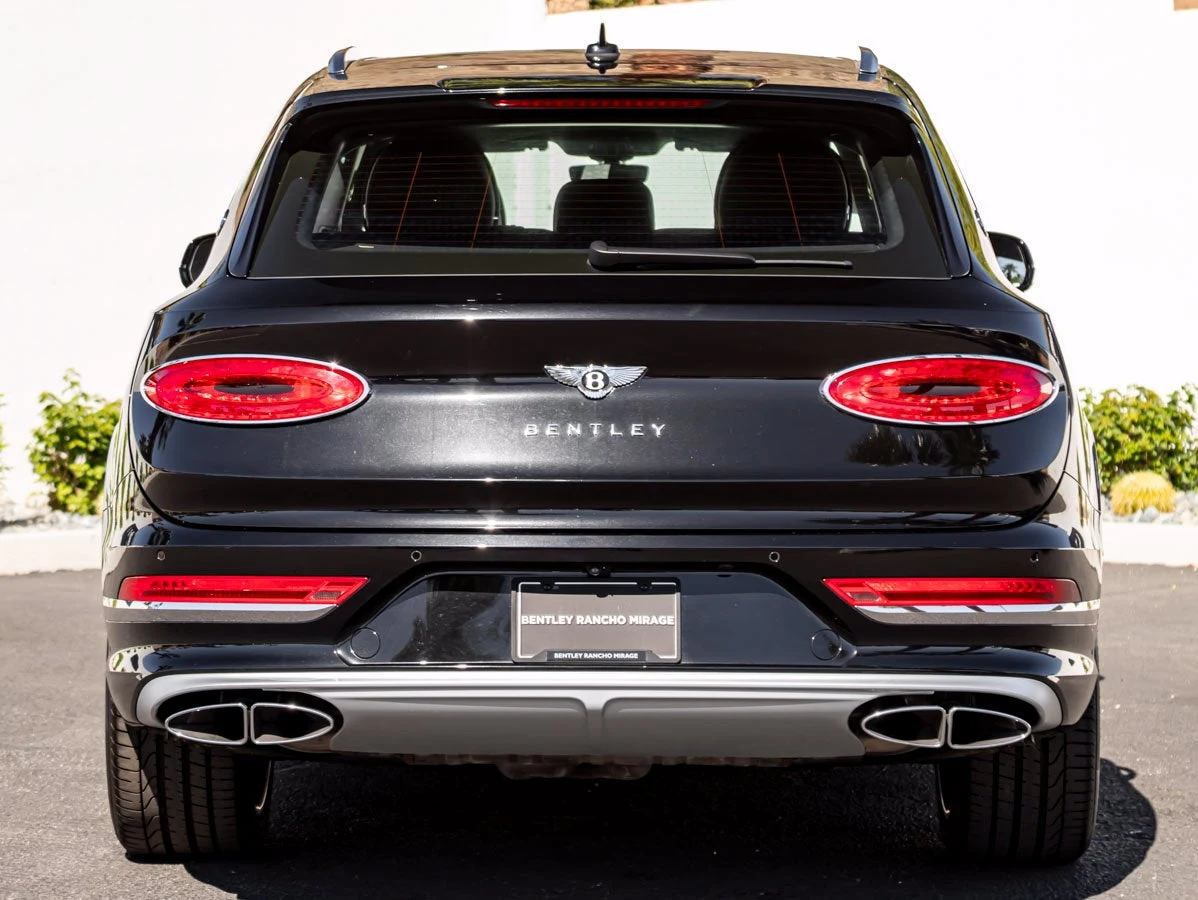 2025 Bentley Bentayga EWB V8, 11/30
