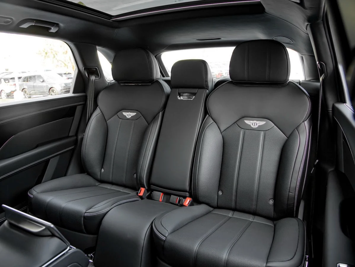 2025 Bentley Bentayga EWB V8, 21/30