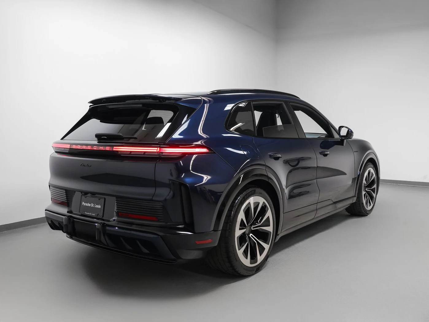 2026 Porsche Cayenne Turbo Electric (E4), 11/30