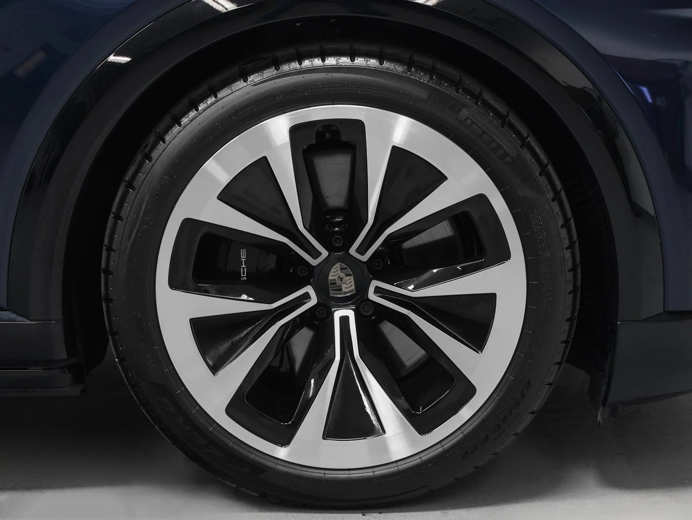 2026 Porsche Cayenne Turbo Electric (E4), 15/30