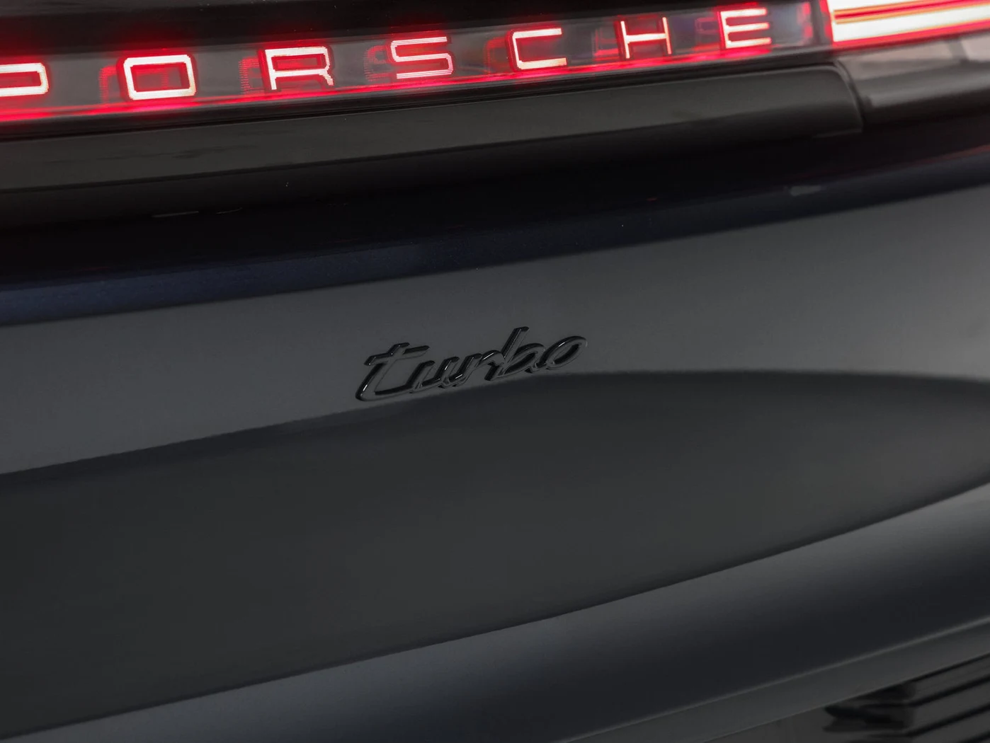 2026 Porsche Cayenne Turbo Electric (E4), 21/30