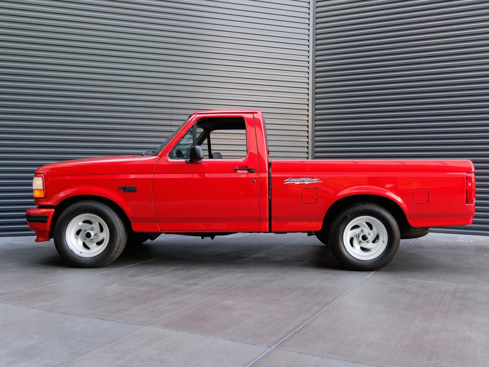 1993 Ford F-150 SVT Lightning (9th Generation), 2/30