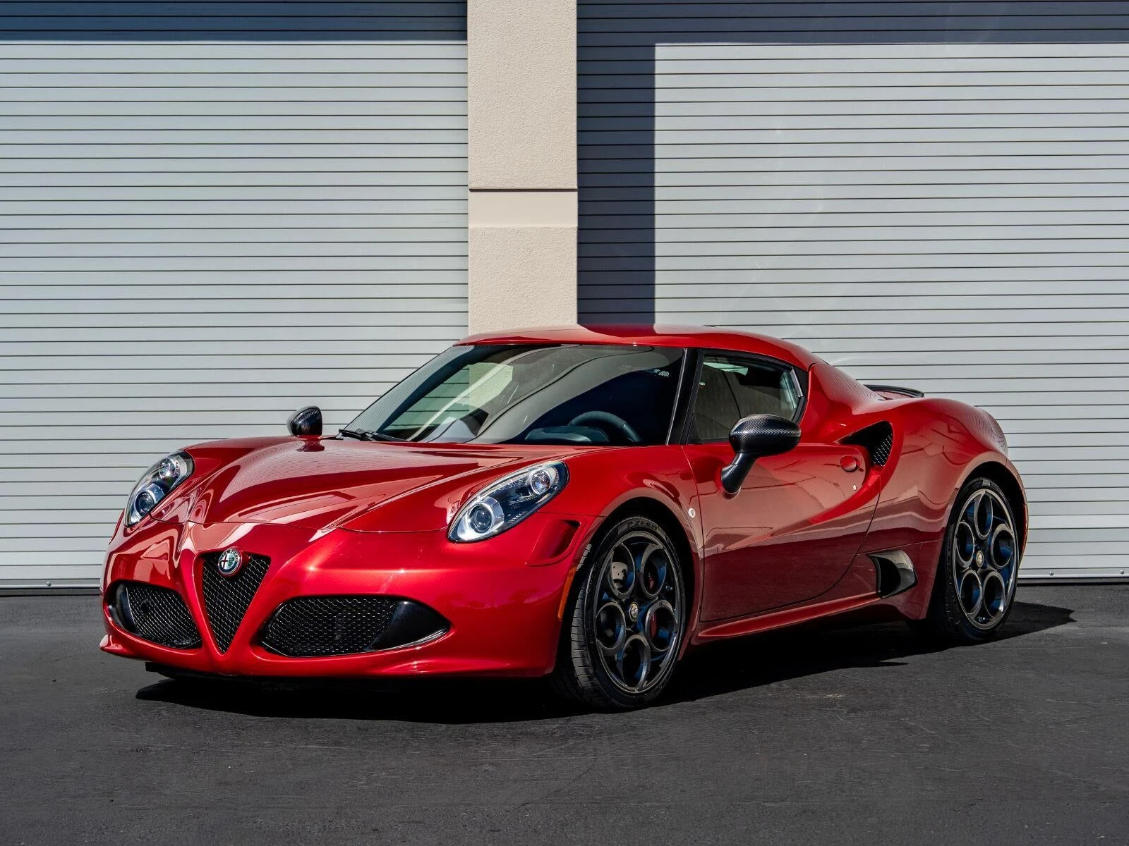 2015 Alfa Romeo 4C Launch Edition, 3/24