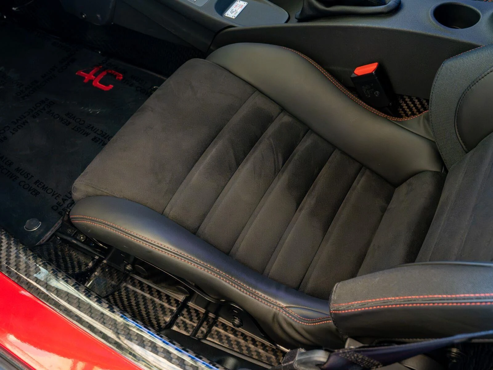 2015 Alfa Romeo 4C Launch Edition, 12/24