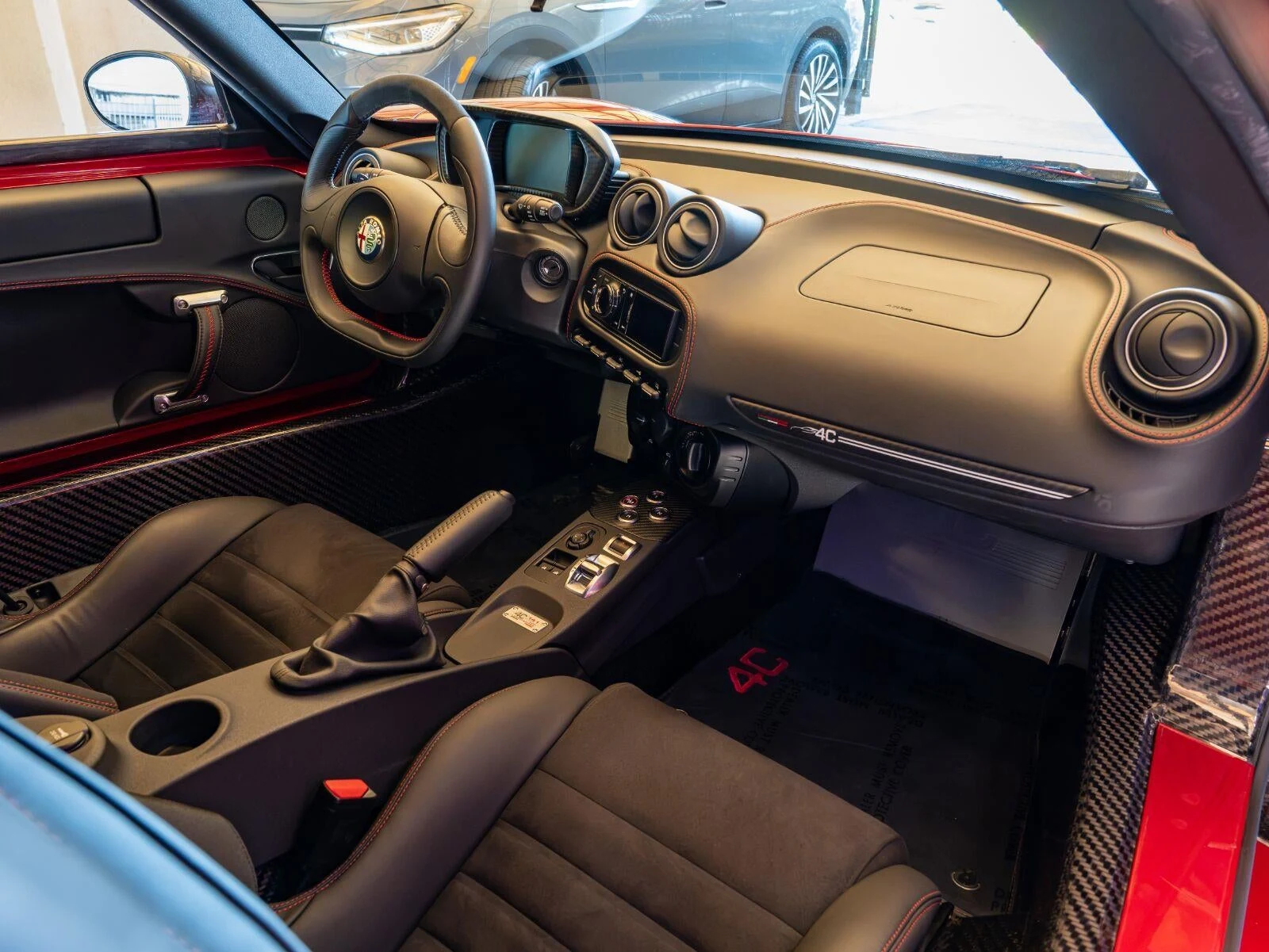 2015 Alfa Romeo 4C Launch Edition, 18/24