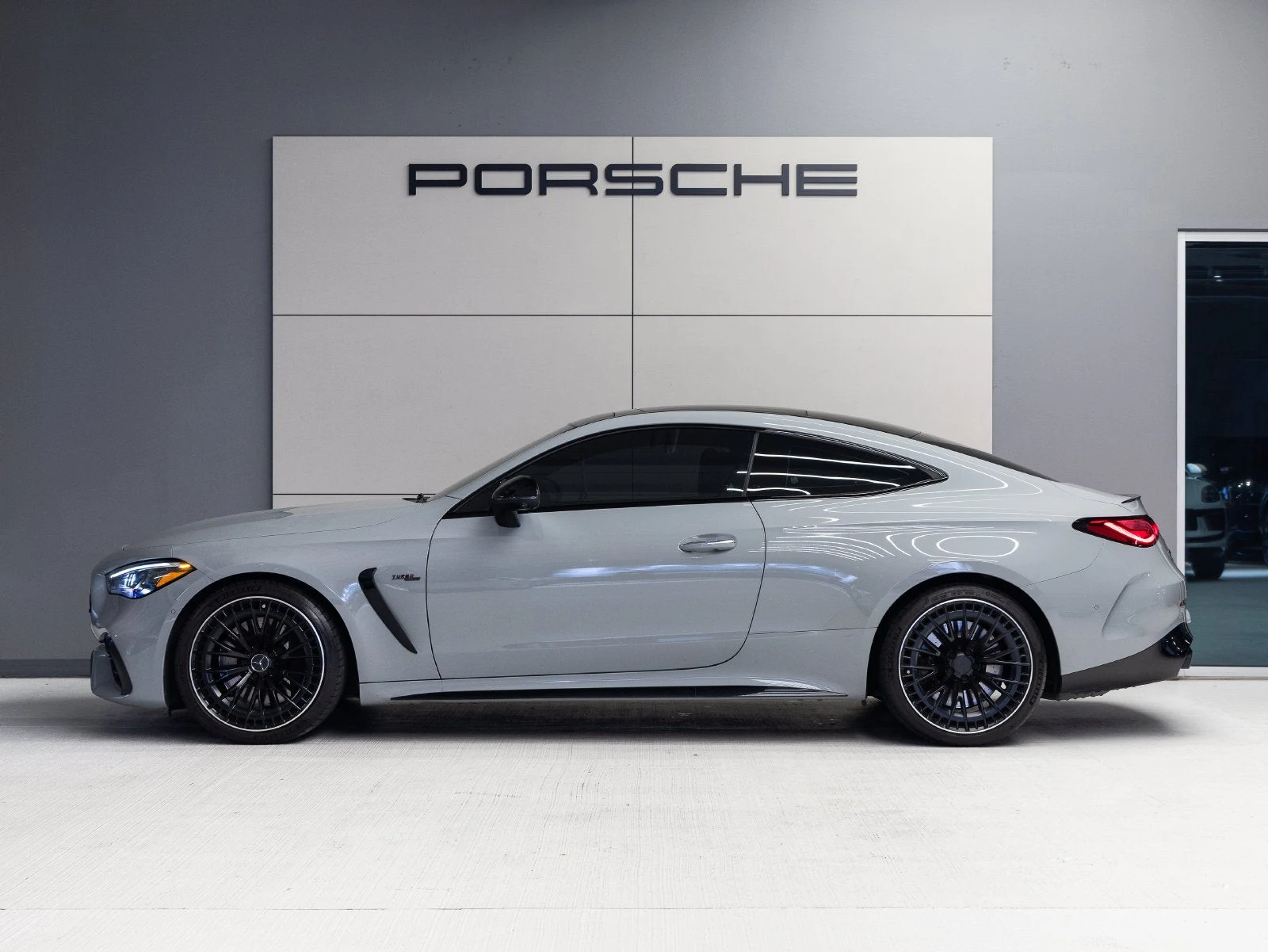 2024 Mercedes-Benz AMG CLE 53 4MATIC+ Coupé (C236), 2/27