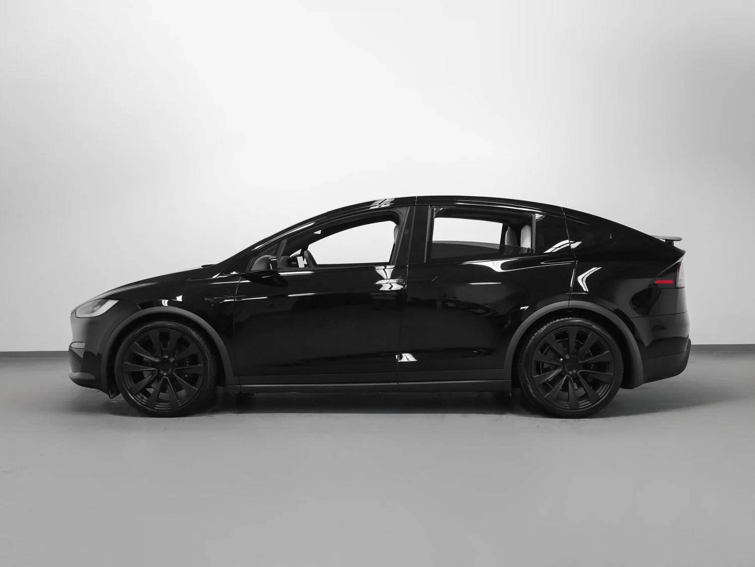2023 Tesla Model X, 2/30