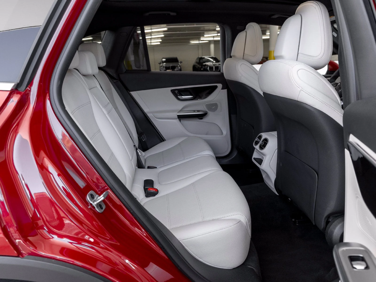2026 Mercedes-Benz GLC 300 (X254), 25/30