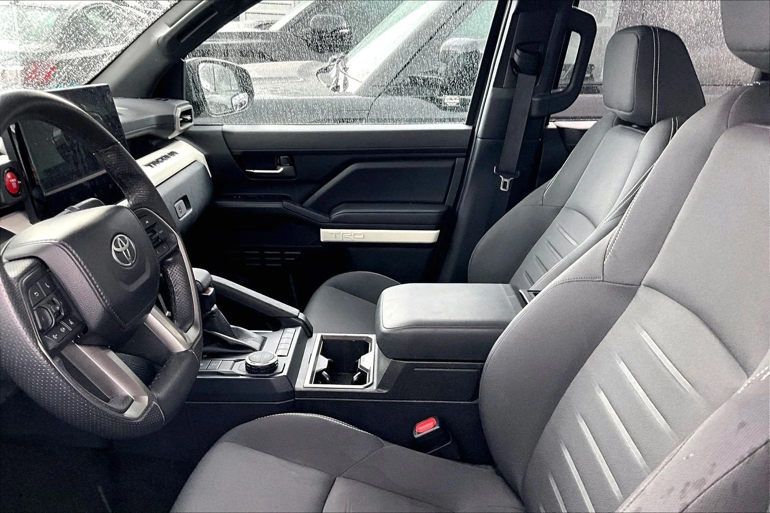 2024 Toyota Tacoma, 3/3
